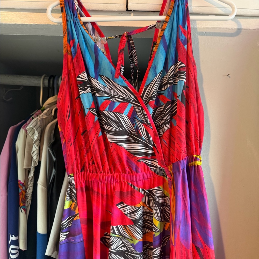 Vibrant Tropical Print Maxi Dress